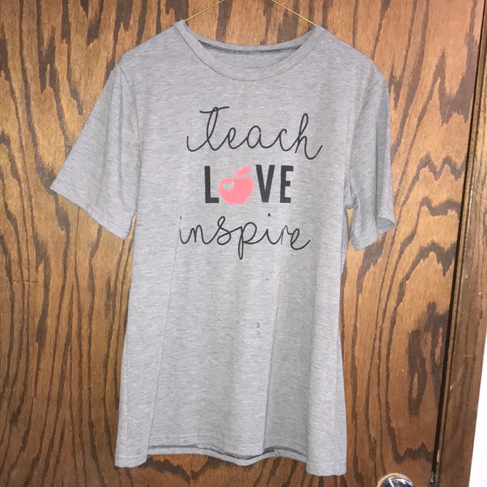 Graphic tee